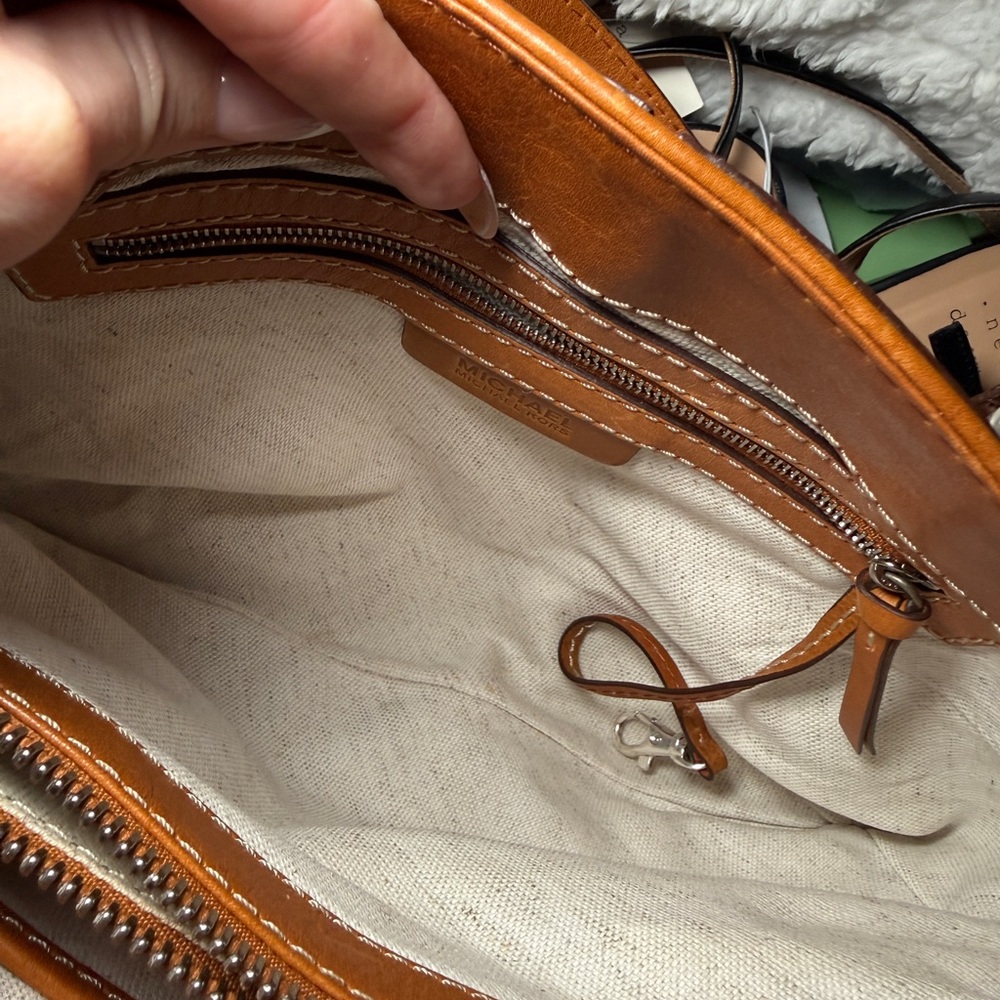 Vintage Micheal Kors Leather Studded purse - Picture 5 of 6